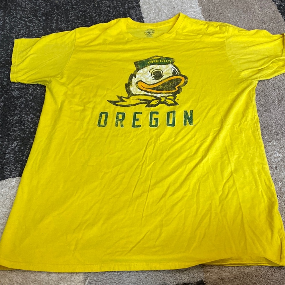 Oregon Ducks Distressed Shirt